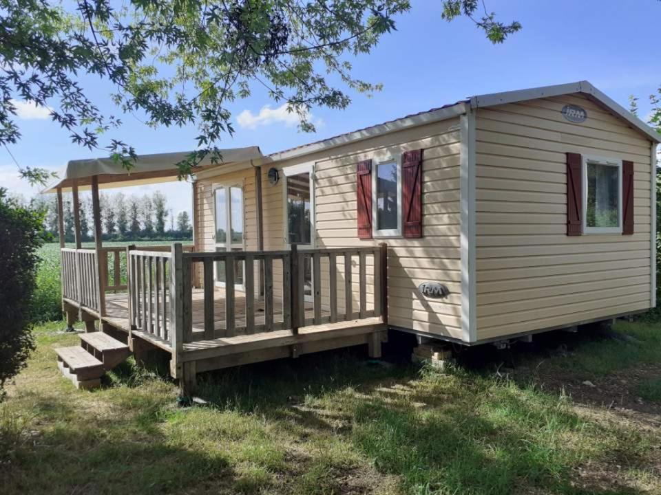 Camping Le Vallage Attigny Exterior foto