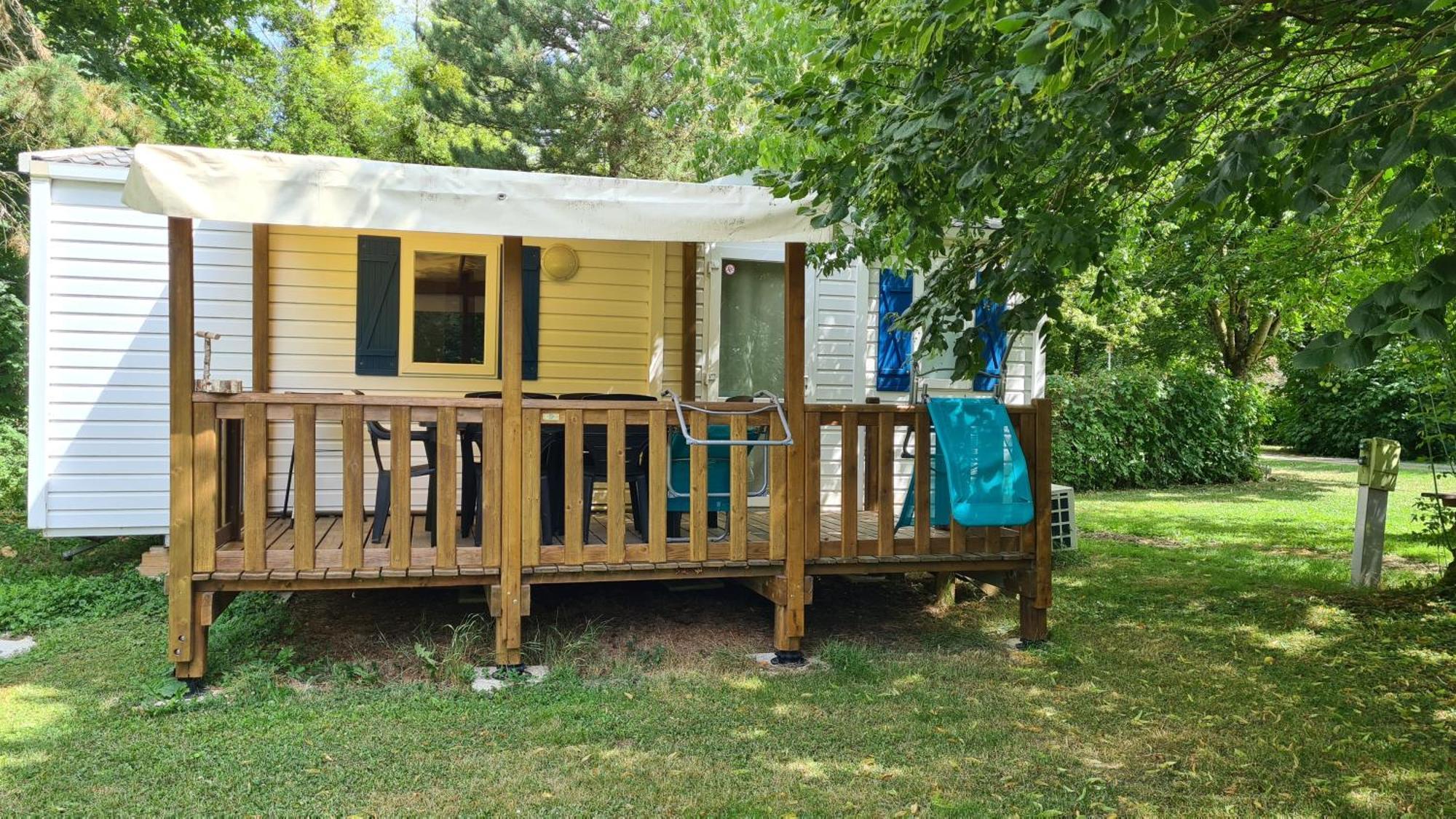 Camping Le Vallage Attigny Exterior foto